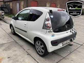 Peugeot 107 107, Hatchback, 2005 / 2014 1.0 12V picture 6
