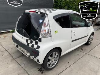Peugeot 107 107, Hatchback, 2005 / 2014 1.0 12V picture 8