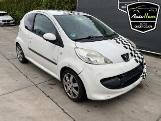 Peugeot 107 107, Hatchback, 2005 / 2014 1.0 12V picture 2