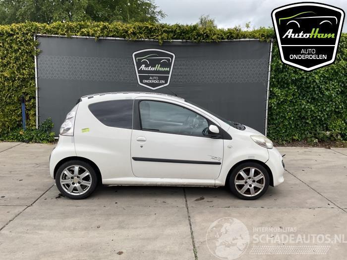 Peugeot 107 107, Hatchback, 2005 / 2014 1.0 12V