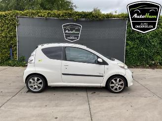 Vrakbiler auto Peugeot 107 107, Hatchback, 2005 / 2014 1.0 12V 2008/10