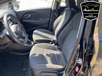 Kia Rio Rio III (UB), Hatchback, 2011 / 2017 1.2 CVVT 16V picture 17