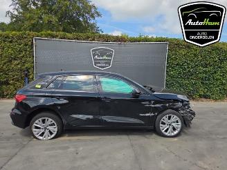 Coche siniestrado Audi A3 A3 Sportback (8YA), Hatchback 5-drs, 2019 1.5 40 TFSIe 16V 2026/6