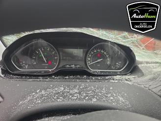 Peugeot 208 208 I (CA/CC/CK/CL), Hatchback, 2012 / 2019 1.2 Vti 12V PureTech 82 picture 17