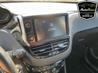 Peugeot 2008 2008 (CU), MPV, 2013 / 2019 1.2 Vti 12V PureTech 82 picture 21