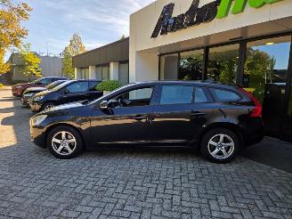 Volvo V-60 1.6 T4 16V Combi/o  Benzine 1.596cc 132kW (179pk) FWD 2010-09/2015-12 (FW48) B4164T picture 2