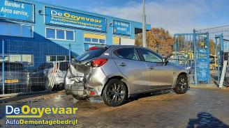 Salvage car Mazda 2 2 (DJ/DL), Hatchback, 2014 1.5 SkyActiv-G 75 2015/8