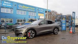 demontáž osobní automobily Ford USA Mustang Mustang Mach-E, SUV, 2020 98kWh AWD 2021/5