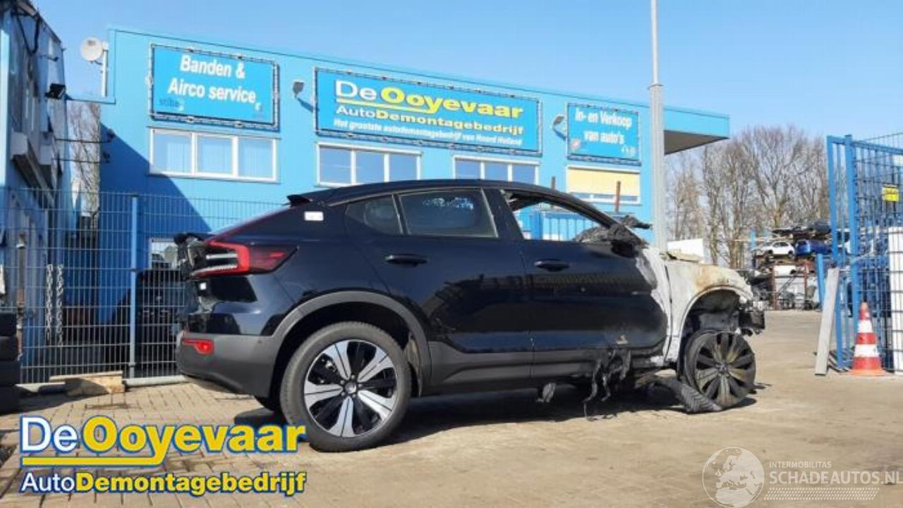Volvo C-40 C40 Recharge (XK), SUV, 2021 Recharge Twin