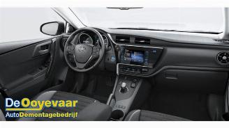 Toyota Auris Touring Sports Auris Touring Sports (E18), Combi, 2013 / 2018 1.8 16V Hybrid picture 2