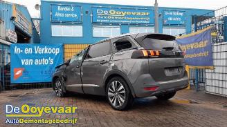 Salvage car Peugeot 5008 5008 II (M4/MC/MJ/MR), MPV, 2016 / 2024 1.2 12V e-THP PureTech 130 2017/12