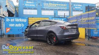 Coche siniestrado Tesla Model 3 Model 3, Sedan, 2017 EV AWD 2018/10