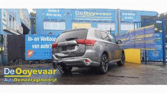 Mitsubishi Outlander Outlander (GF/GG), SUV, 2012 2.0 16V PHEV 4x4 picture 7