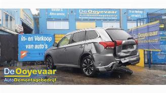 Mitsubishi Outlander Outlander (GF/GG), SUV, 2012 2.0 16V PHEV 4x4 picture 6