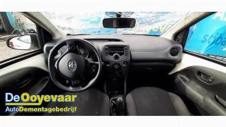 Toyota Aygo Aygo (B40), Hatchback, 2014 1.0 12V VVT-i picture 2