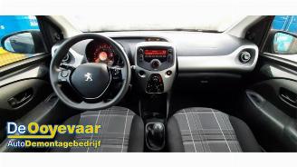 Peugeot 108 108, Hatchback, 2014 1.0 12V picture 2