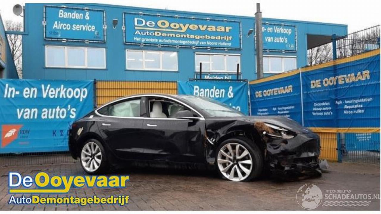 Tesla Model 3 Model 3, Sedan, 2017 EV AWD