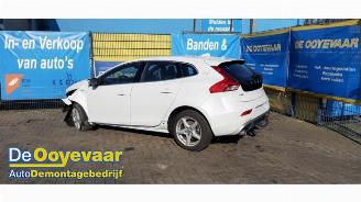 Volvo V-40 V40 (MV), Hatchback 5-drs, 2012 / 2019 2.0 D2 16V picture 5