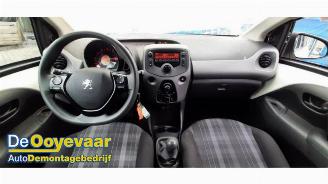Peugeot 108 108, Hatchback, 2014 1.0 12V VVT-i picture 2