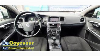 Volvo V-60 V60 I (FW/GW), Combi, 2010 / 2018 2.0 D3 20V picture 2