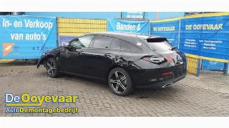 Coche siniestrado Mercedes Cla-klasse CLA Shooting Brake (118.6), Combi, 2019 1.3 CLA-180 Turbo 16V 2023/6