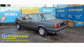 skadebil auto BMW 3-serie 3 serie (E21), Sedan, 1975 / 1984 316 1982/10