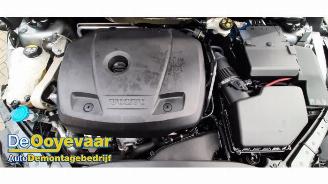 Volvo V-40 V40 (MV), Hatchback 5-drs, 2012 / 2019 1.5 T2 16V Geartronic picture 3