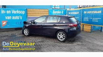 Auto da rottamare Peugeot 308 308 (L3/L8/LB/LH/LP), Hatchback 5-drs, 2013 / 2021 1.2 12V e-THP PureTech 110 2018/2