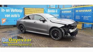 Coche siniestrado Mercedes Cla-klasse CLA (118.3), Sedan, 2019 1.3 CLA-180 Turbo 16V 2019/12