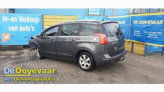 Salvage car Peugeot 5008 5008 I (0A/0E), MPV, 2009 / 2017 1.6 HDiF 16V 2013/5
