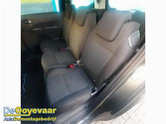 Peugeot 5008 5008 I (0A/0E), MPV, 2009 / 2017 1.6 HDiF 16V picture 7