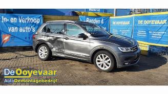 Coche siniestrado Volkswagen Tiguan Tiguan (AD1), SUV, 2016 / 2024 1.5 TSI 16V Evo BlueMotion Technology 2019/5