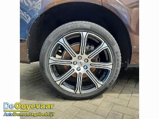 Volvo Xc-60 XC60 II (UZ), SUV, 2017 2.0 T8 16V Recharge, Twin Engine AWD picture 3