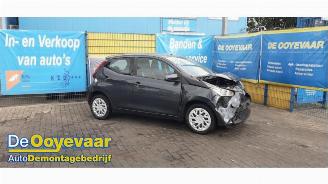 Salvage car Toyota Aygo Aygo (B40), Hatchback, 2014 1.0 12V VVT-i 2019/2
