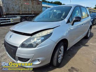 Coche accidentado Renault Scenic Scenic III (JZ), MPV, 2009 / 2016 2.0 16V CVT 2012/1