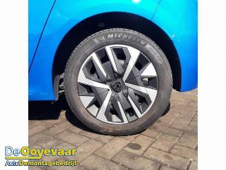 Peugeot 208 208 II (UB/UH/UP), Hatchback 5-drs, 2019 1.2 Vti 12V PureTech 75 picture 4