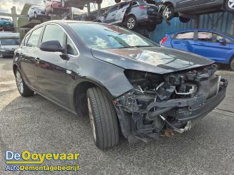 Opel Astra Astra J (PC6/PD6/PE6/PF6), Hatchback 5-drs, 2009 / 2015 1.4 Turbo 16V picture 2