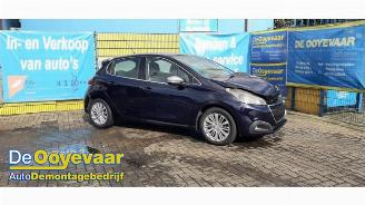Salvage car Peugeot 208 208 I (CA/CC/CK/CL), Hatchback, 2012 / 2019 1.2 Vti 12V PureTech 82 2016/10