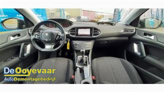 Peugeot 308 308 (L3/L8/LB/LH/LP), Hatchback 5-drs, 2013 / 2021 1.2 12V e-THP PureTech 110 picture 5