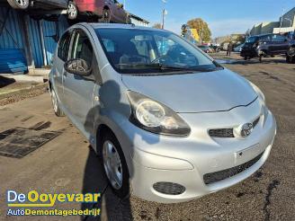 Toyota Aygo Aygo (B10), Hatchback, 2005 / 2014 1.0 12V VVT-i picture 2