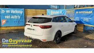 Renault Mégane Megane IV Estate (RFBK), Combi 5-drs, 2016 1.3 TCE 160 16V picture 3