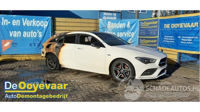 Mercedes Cla-klasse CLA Shooting Brake (118.6), Combi, 2019 1.3 CLA-250 e Turbo 16V