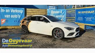 Salvage car Mercedes Cla-klasse CLA Shooting Brake (118.6), Combi, 2019 1.3 CLA-250 e Turbo 16V 2020/12