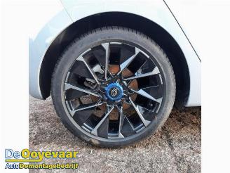 Renault Clio Clio V (RJAB), Hatchback 5-drs, 2019 1.6 E-Tech 145 16V picture 10