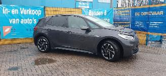 damaged passenger cars Volkswagen ID.3 VOLKSWAGEN ID.3 BUSINESS 58 KWH 2020/12