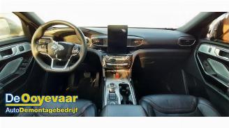 Ford Explorer  picture 5