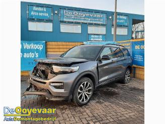 Ford Explorer  picture 3