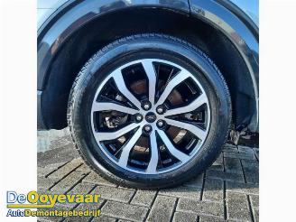 Ford Explorer  picture 9