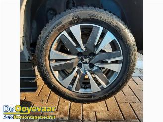 Peugeot 2008 2008 (CU), MPV, 2013 / 2019 1.2 12V e-THP PureTech 110 picture 9