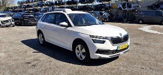 Schadeauto Skoda Kamiq Skoda Kamiq 1.0 TSI Ambition 2022/10